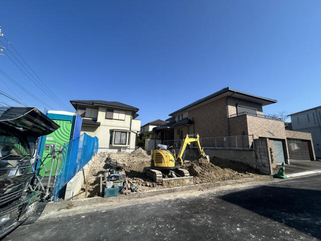 【前面道路含む現地写真】の画像