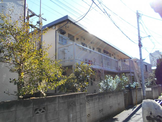 リバーハイツの外観