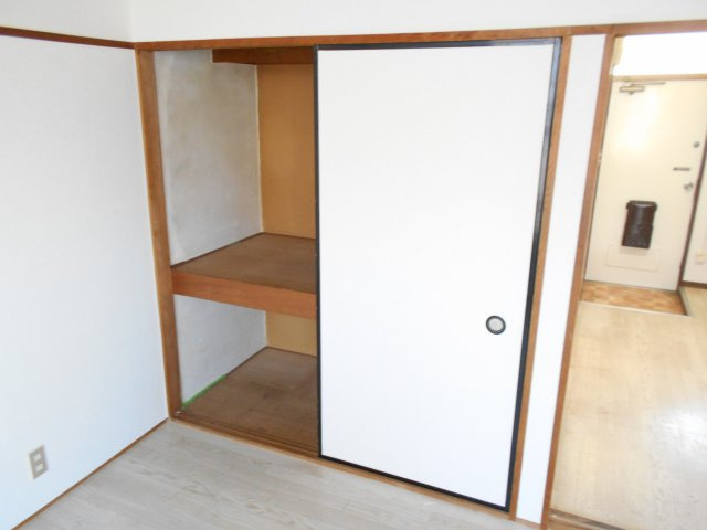 リバーハイツの収納