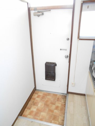 リバーハイツの玄関