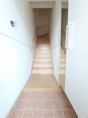 エクセラン長嶺Ａの玄関|シンプルで使いやすい玄関です