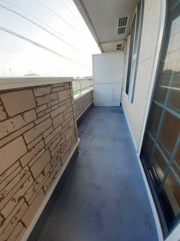 エクセラン長嶺Ａのバルコニー|開放的で明るい空間を演出してくれるバルコニーです