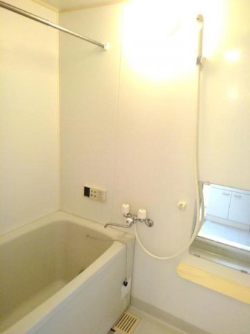 サニーヴィレッジＡの浴室|日々の暮らしに欠かせないお風呂です