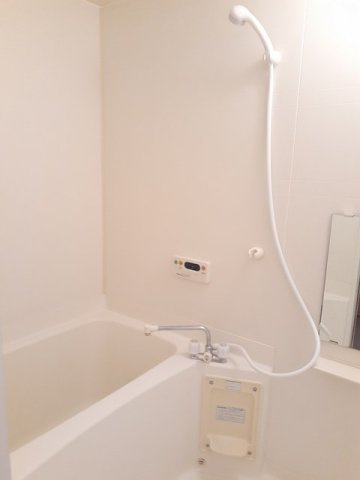 アルテールの浴室|落ち着いた空間のお風呂です