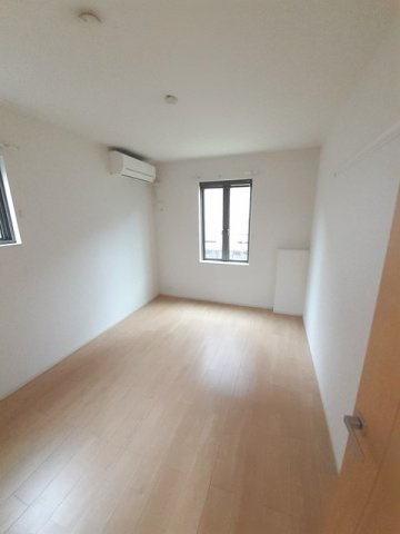 ピア・メゾンの内装|明るい色調の室内です