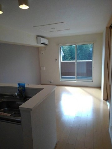 ＮｏｂｌｅＰｅａｃｈ弐番館の居間・リビング|ゆったり過ごせるリビングです