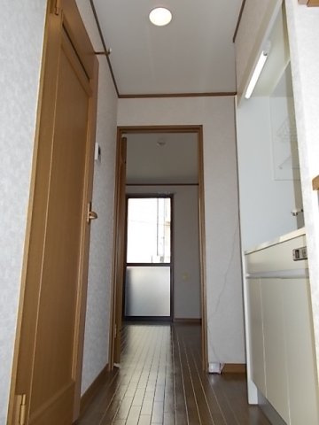 ボヌールⅡの玄関|収納もある玄関です