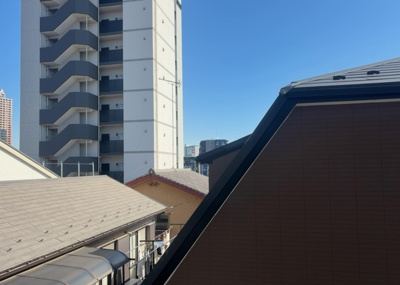 【展望】 | シャローム橋本 | 眺望の良さを楽しめるダイニングキッチンで家族団らんの時間を過ごしてはいかがでしょうか。バルコニーから見える景色を家族で眺める時間は、時間が経つのを忘れてしまいそうですね。是非、現地を見に行きましょう！