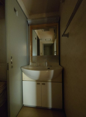 【洗面所】 | フォルジュ山田 | 忙しい朝には欠かせない洗面所です