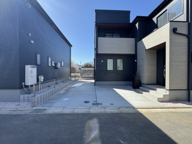 東村山市久米川町3丁目・全9棟　新築一戸建　2号棟　の駐車場|カースペースは並列2台分ございます。