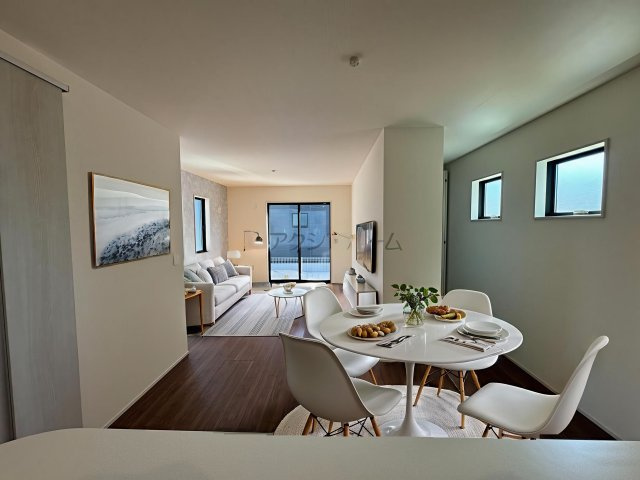 東村山市久米川町3丁目・全9棟　新築一戸建　2号棟　の内装|LDK18.75帖（家具はCG画像での表示になります）