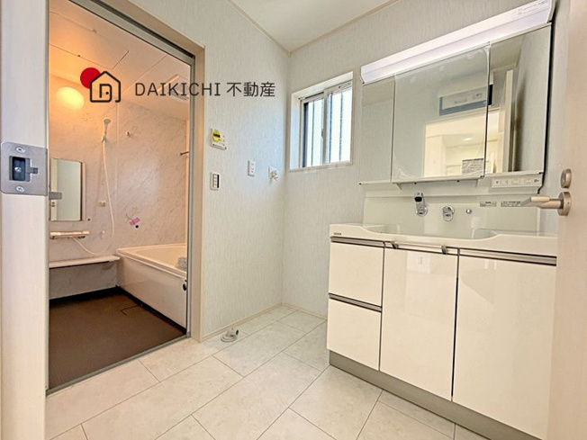 【独立洗面台】 | 鴻巣市小松1丁目　新築戸建　全14棟　3号棟