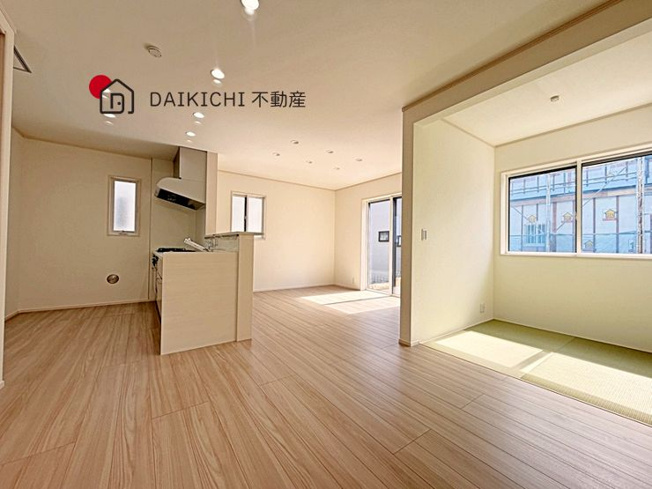 【居間・リビング】 | 鴻巣市小松1丁目　新築戸建　全14棟　3号棟