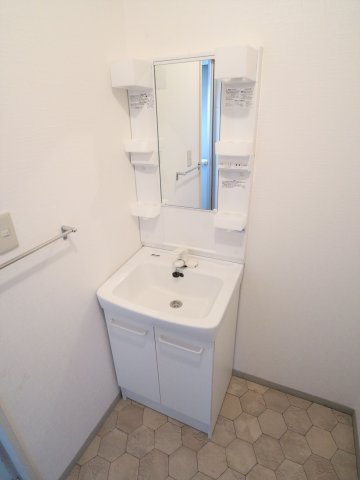 ホワイトハイツFの独立洗面台