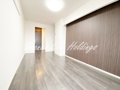 【寝室】 | マーガレットSEA | 落ち着いた色合いのフローリングタイプ♪