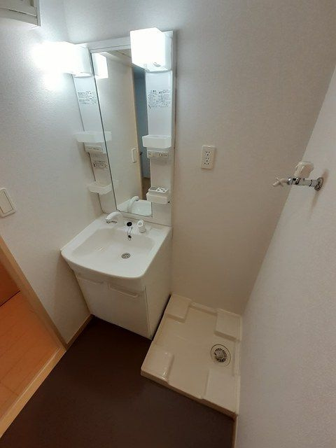 AQUA GARDEN今戸の洗面所