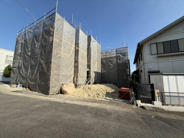 【前面道路含む現地写真】の画像