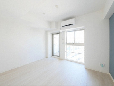 【居間・リビング】 | エグゼ難波南Ⅵ | 明るい洋室です