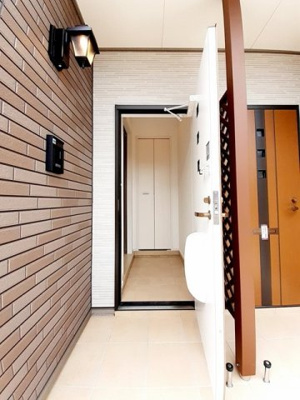 【玄関】 | アルカディア・ジン | 落ち着いた玄関です