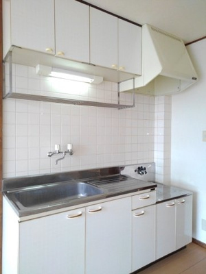 【キッチン】 | シンエイビル | お料理しやすいキッチンです