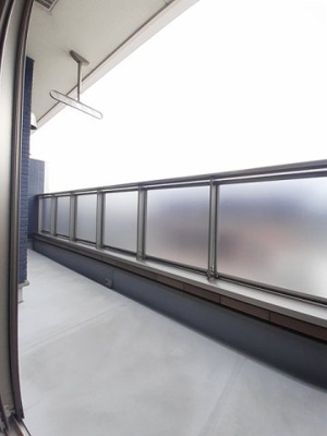 【バルコニー】 | クレアⅡ | 落ち着いた時間を過ごせるバルコニーです