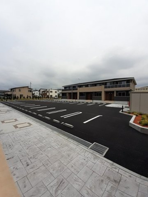 【駐車場】 | ファミール　さくら | 駐車スペースもあります