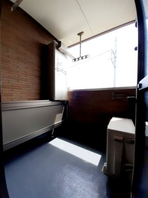 【バルコニー】 | コートハウス蓼原Ⅱ | 外からの目が気にならないバルコニーで洗濯物が干せます