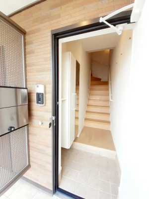 【玄関】 | コートハウス蓼原Ⅱ | 毎日通る玄関はこちらです