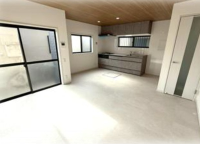 【居間・リビング】 | 多聞台１丁目　中古戸建