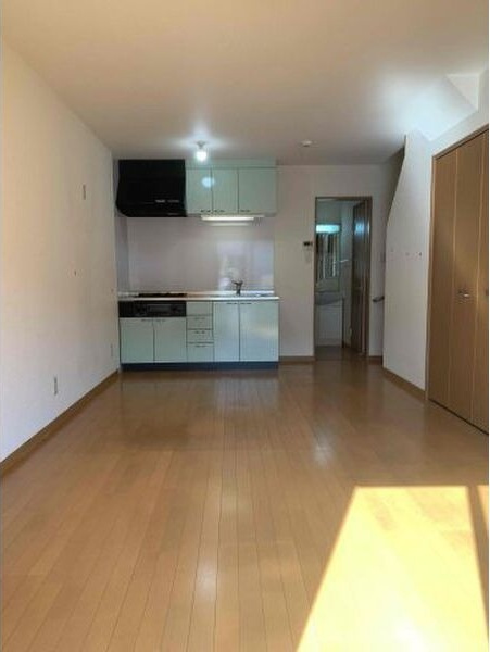 プレール菊住の居間・リビング