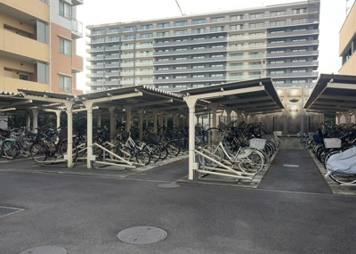 【駐輪場】 | ライオンズマンション西橋本 | マンションの駐輪場は、事前に空きがあるか確認を取ると安心です。せっかく入居したのに駐輪スペースがない！なんてことになったら大変ですよね。そこで、内見時や購入前にはまず事前に確認しておくと良いでしょう。