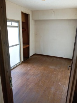 メゾンドール明石山ノ手台の洋室