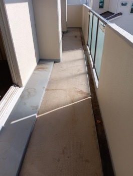 メゾンドール明石山ノ手台のバルコニー