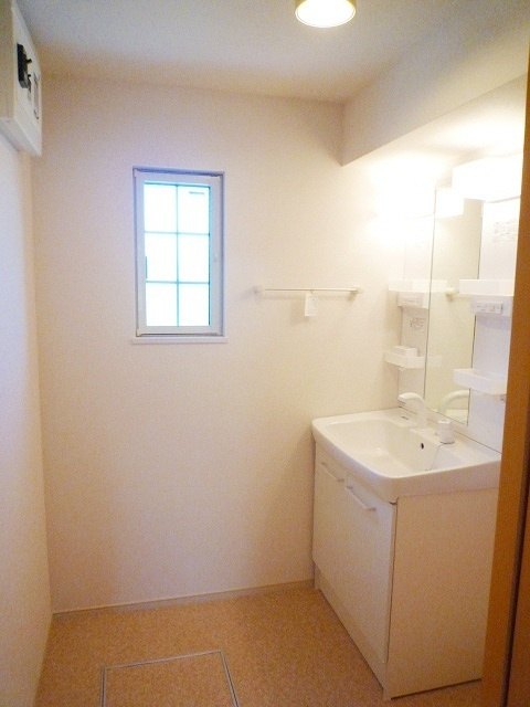 さいたま市緑区大字三室のアパートの独立洗面台