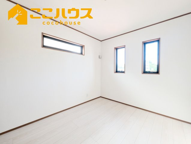 豊見城市渡橋名浜原　新築戸建て　全39区画　23号棟の子供部屋|【施工例】※同施工の別物件写真