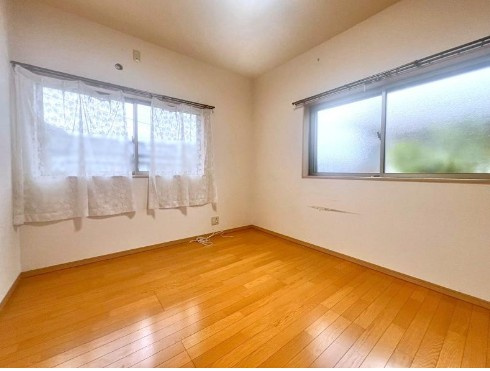 高知市六泉寺町　中古戸建ての洋室|洋室です