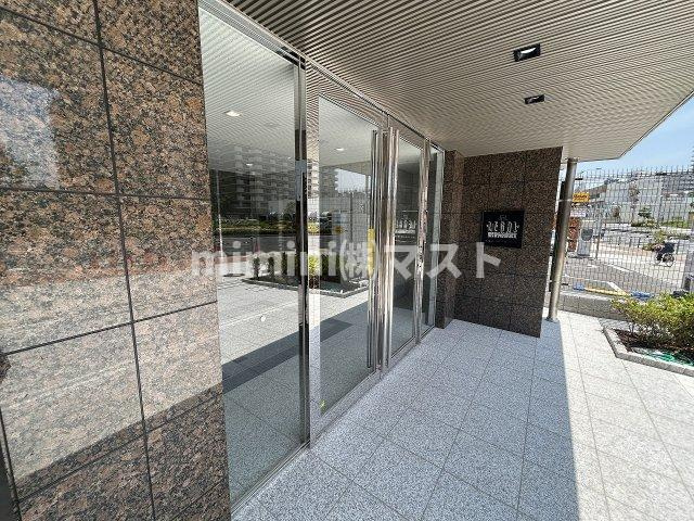 リーガル西長堀Ⅱのエントランス