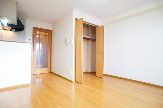 ヴィレッジ　トミタ　Ｄの居間・リビング