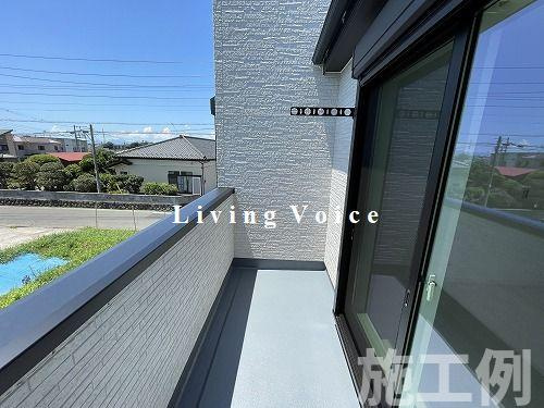 【バルコニー】 | 【仲介手数料０円】厚木市第3鳶尾　新築一戸建て　 | 厚木市第3鳶尾　新築一戸建て　