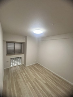 【洋室】ピアッツァコート八木駅前 