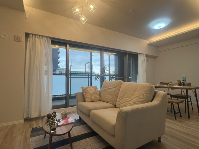 【居間・リビング】ピアッツァコート八木駅前 