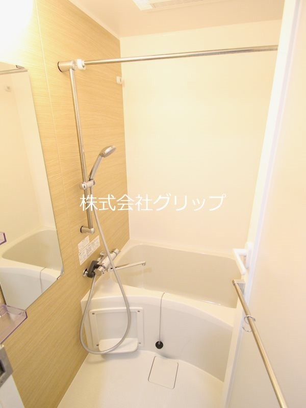 Le'a横濱天王町弐番館の浴室