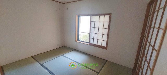 久喜市西大輪５丁目　中古一戸建ての和室