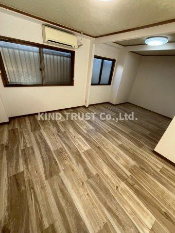 ハピネス国分寺の内装|明るい色調の室内です