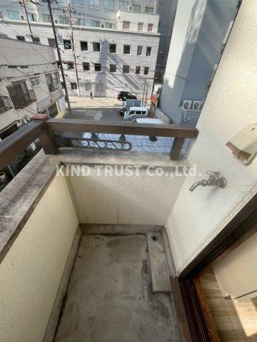 ハピネス国分寺のバルコニー|外からの目が気にならないバルコニーで洗濯物が干せます