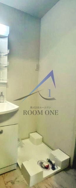 KLEIS青井の設備|洗濯機置き場です。