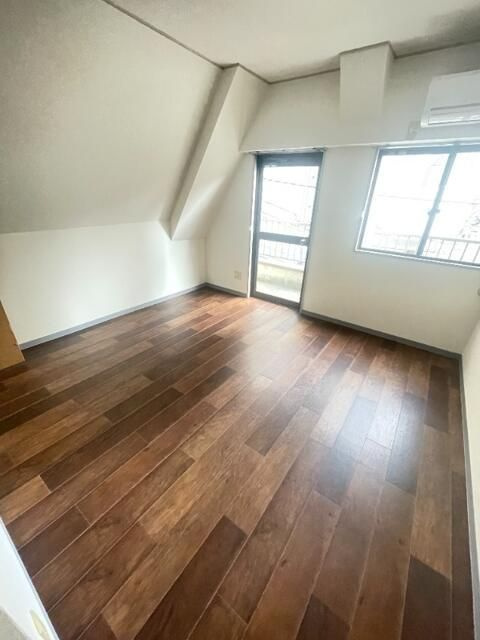 モトキハウスの居間・リビング