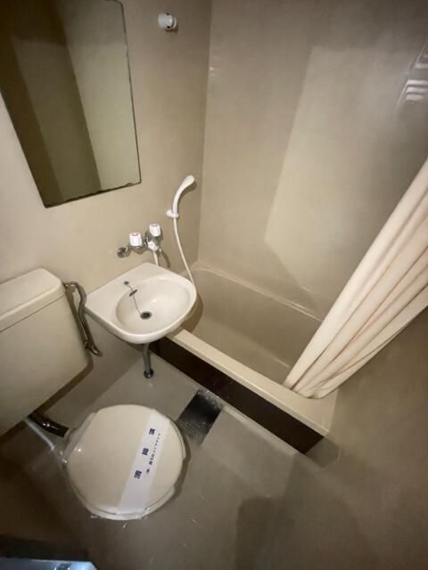 モトキハウスの浴室