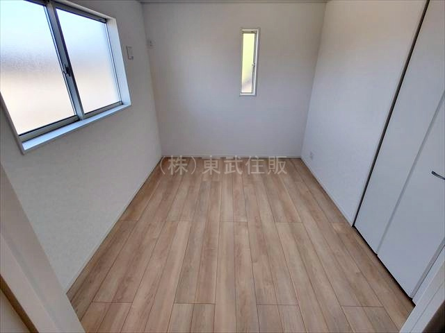 【洋室】 | 比企郡吉見町東野第２０　全３棟　３号棟 | 2階北東側6.0帖洋室　寝室にいかがでしょうか