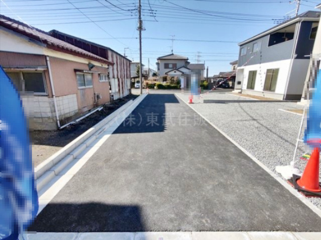 【前面道路含む現地写真】 | 比企郡吉見町東野第２０　全３棟　３号棟 | 閑静な住宅地です